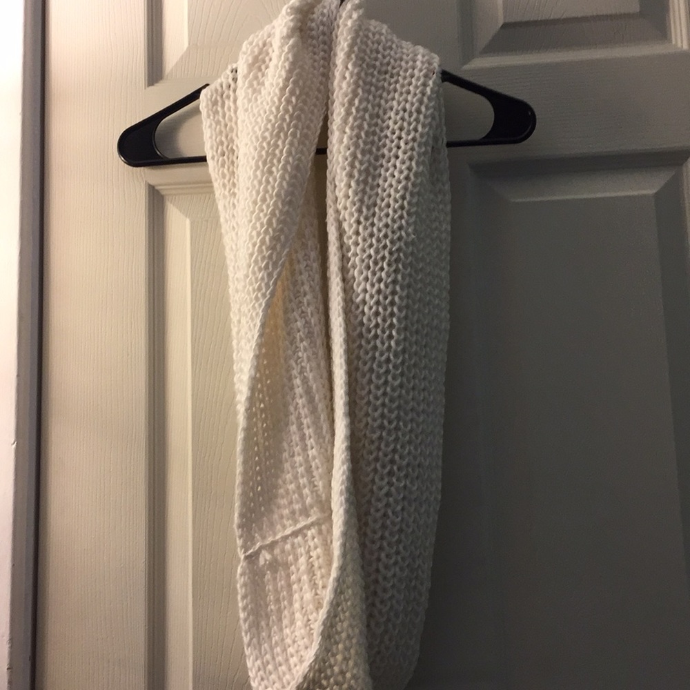White crochet scarf
